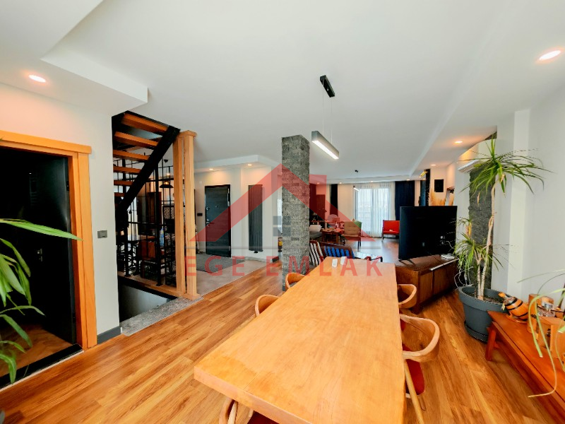 Didim'de Satılık Kapalı Otoparklı Müstakil Villa - 620m2 Arsa