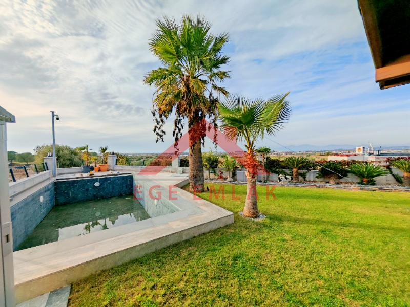 Didim'de Satılık Kapalı Otoparklı Müstakil Villa - 620m2 Arsa