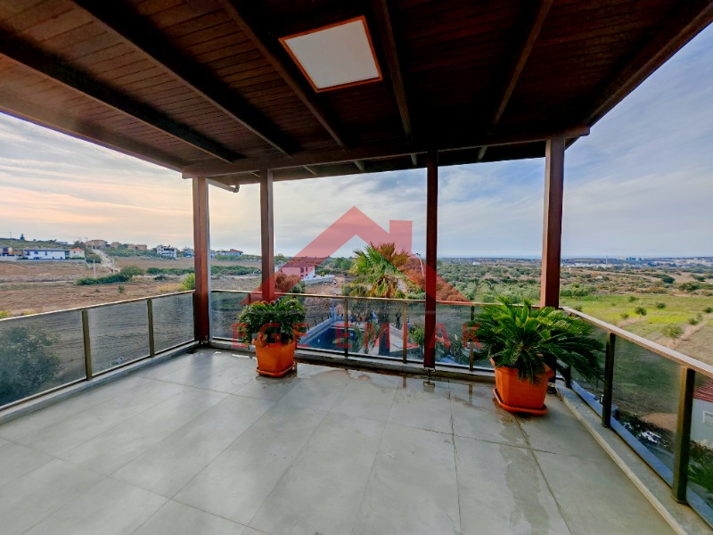 Didim'de Satılık Kapalı Otoparklı Müstakil Villa - 620m2 Arsa