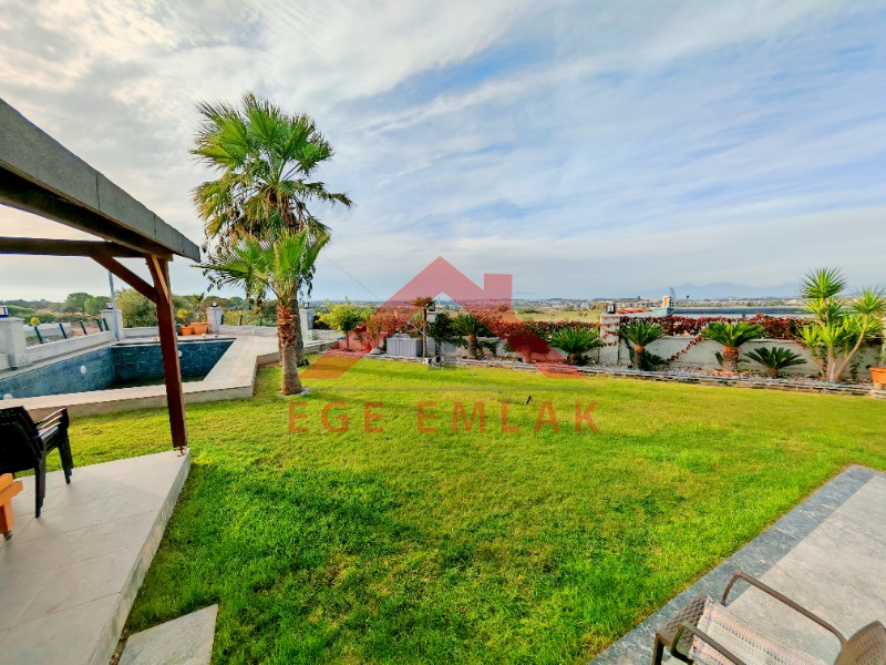 Didim'de Satılık Kapalı Otoparklı Müstakil Villa - 620m2 Arsa