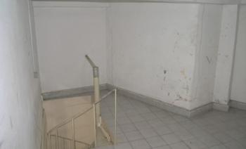 Kastelli iş merkezinde 42 M2 depo&dukkan