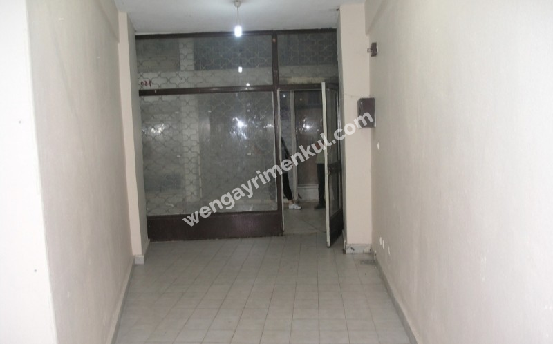 Kastelli iş merkezinde 42 M2 depo&dukkan