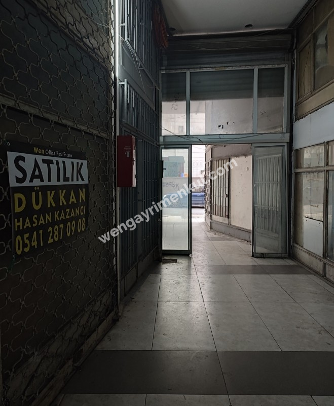 Kastelli iş merkezinde 42 M2 depo&dukkan