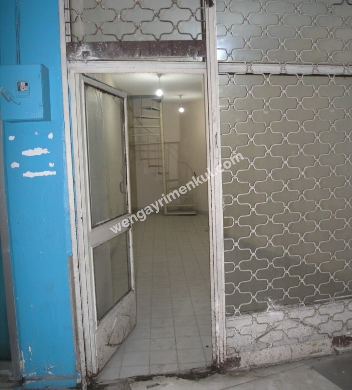 Kastelli iş merkezinde 42 M2 depo&dukkan