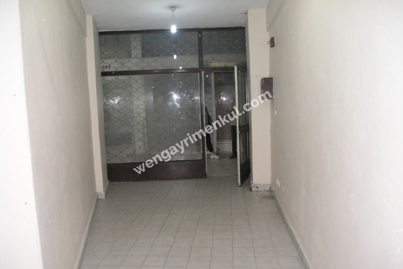 Kastelli iş merkezinde 42 M2 depo&dukkan