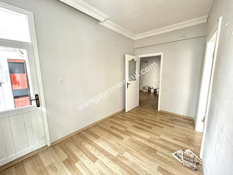 Kağıthane Çeliktepe'de 3+1 Balkonlu Boş Satılık Daire