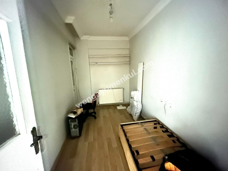 Kağıthane Çeliktepe'de 3+1 Balkonlu Boş Satılık Daire