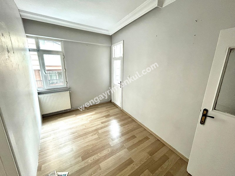 Kağıthane Çeliktepe'de 3+1 Balkonlu Boş Satılık Daire