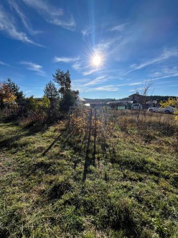 RUMŞAH YAYLASINDA SATILIK EV VE ARSA