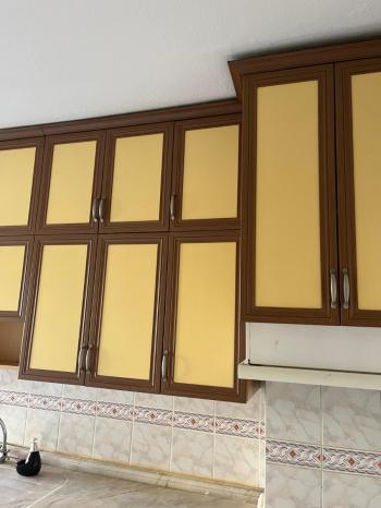 YENİ CAMİİ KARŞISINDA CADDE ÜZERİNDE KİRALIK ARAKAT 2+1 DAİRE