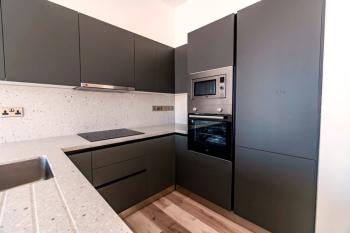 KKTC Girne Karşıyaka'da Site İçerisinde Anahtar Teslim Ödeme Planlı Satılık 1+1 Bahçeli Daire