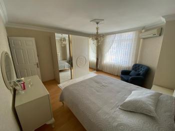 EMLAK HABERCİSİ' NDEN MUDANYA ÖMERBEY 'DE SİTEİÇİ DENİZ MANZARALI İÇİ ÖZEL YAPIM  3 KATLI VİLLA