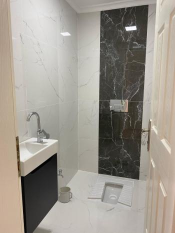 EMLAK HABERCİSİ' NDEN MUDANYA ÖMERBEY 'DE SİTEİÇİ DENİZ MANZARALI İÇİ ÖZEL YAPIM  3 KATLI VİLLA