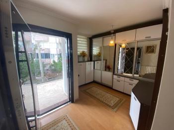 EMLAK HABERCİSİ' NDEN MUDANYA ÖMERBEY 'DE SİTEİÇİ DENİZ MANZARALI İÇİ ÖZEL YAPIM  3 KATLI VİLLA