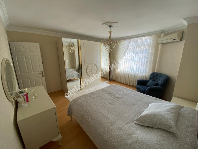 EMLAK HABERCİSİ' NDEN MUDANYA ÖMERBEY 'DE SİTEİÇİ DENİZ MANZARALI İÇİ ÖZEL YAPIM  3 KATLI VİLLA