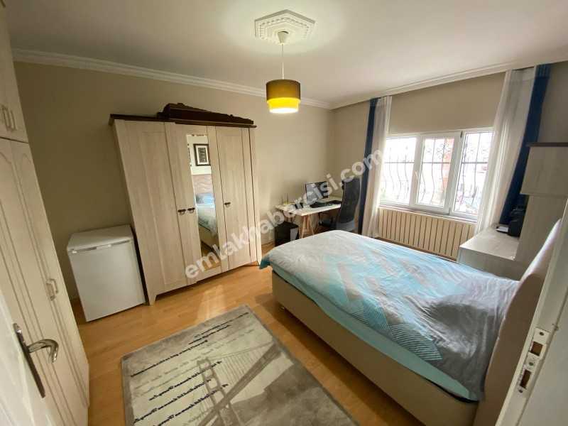 EMLAK HABERCİSİ' NDEN MUDANYA ÖMERBEY 'DE SİTEİÇİ DENİZ MANZARALI İÇİ ÖZEL YAPIM  3 KATLI VİLLA