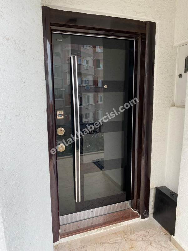 EMLAK HABERCİSİ' NDEN MUDANYA ÖMERBEY 'DE SİTEİÇİ DENİZ MANZARALI İÇİ ÖZEL YAPIM  3 KATLI VİLLA