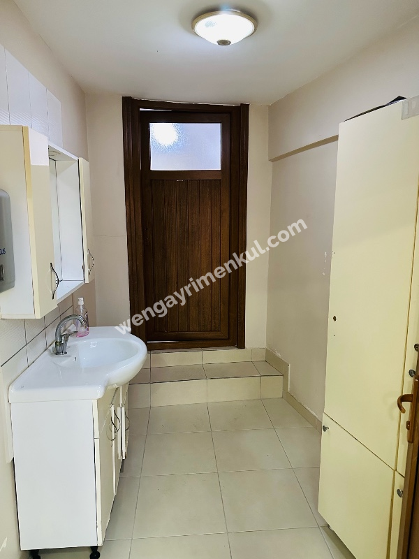 Büyükçekmece Dizdariye’de Çarşı'da Köşe Dükkan – Yatırımlık Fırsat!