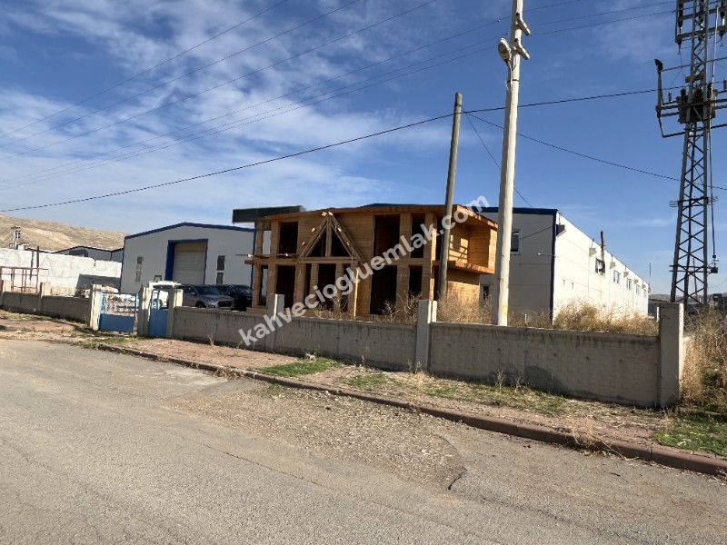 KAHVECİOĞLU EMLAK'DAN ORGANİZE SATILIK FABRİKA