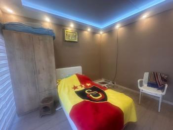 ORTAKÖY'DE ANA CADDE ÜZERİNDE 1+1 KİRALIK DAİRE