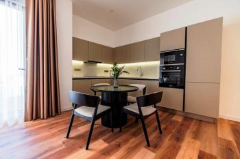 KKTC Girne Karşıyaka'da Site İçerisinde Anahtar Teslim Ödeme Planlı Satılık 2+1 Özel Teraslı Penthouse