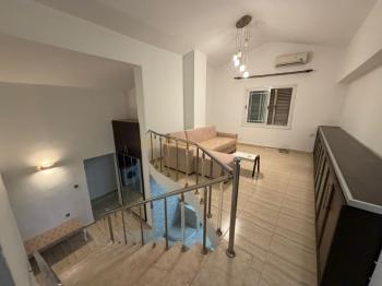 Girne Zeytinlik'de Full Eşyalı 3+1 Kiralık Villa