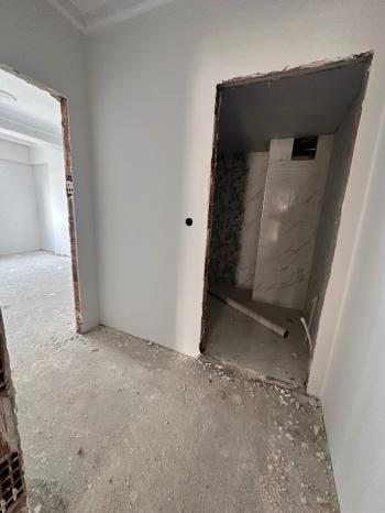 GÜVENAY - ÇORUM ULUKAVAK GÜL EKMEK FIRININ ALTI SATILIK SON KAT 3+1 DAİRE 