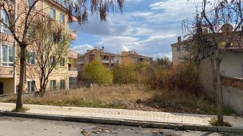 GÜVENAY - ÇORUM GÜLABİBEY 3 KAT KONUT İMARLI 332 m2 SATILIK ARSA 