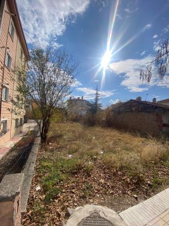 GÜVENAY - ÇORUM GÜLABİBEY 3 KAT KONUT İMARLI 332 m2 SATILIK ARSA 