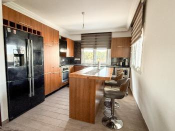 Kuzey Kıbrıs Girne Merkezde Kiralık 3+1 Daire