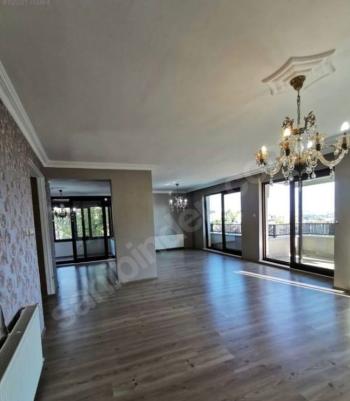 EMLAK HABERCİSİ' NDEN MUDANYA BADEMLİ 'DE SATILIK SİTEİÇİ BAHÇELİ, MÜSTAKİL HAVUZLU, GÜVENLİKLİ 5+1 VİLLA