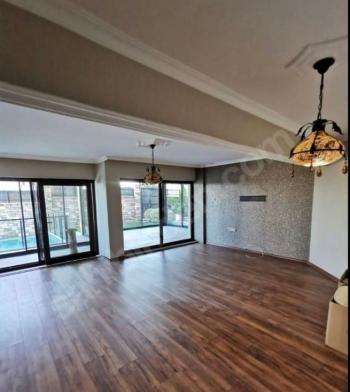 EMLAK HABERCİSİ' NDEN MUDANYA BADEMLİ 'DE SATILIK SİTEİÇİ BAHÇELİ, MÜSTAKİL HAVUZLU, GÜVENLİKLİ 5+1 VİLLA