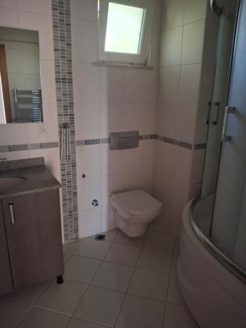 EMLAK HABERCİSİ' NDEN BADEMLİ'DE TED KARŞISINDA ERENDİZ SİTESİ 'NDE MÜSTAKİL BAHÇELİ VİLLA