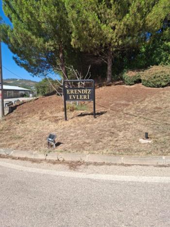 EMLAK HABERCİSİ' NDEN BADEMLİ'DE TED KARŞISINDA ERENDİZ SİTESİ 'NDE MÜSTAKİL BAHÇELİ VİLLA