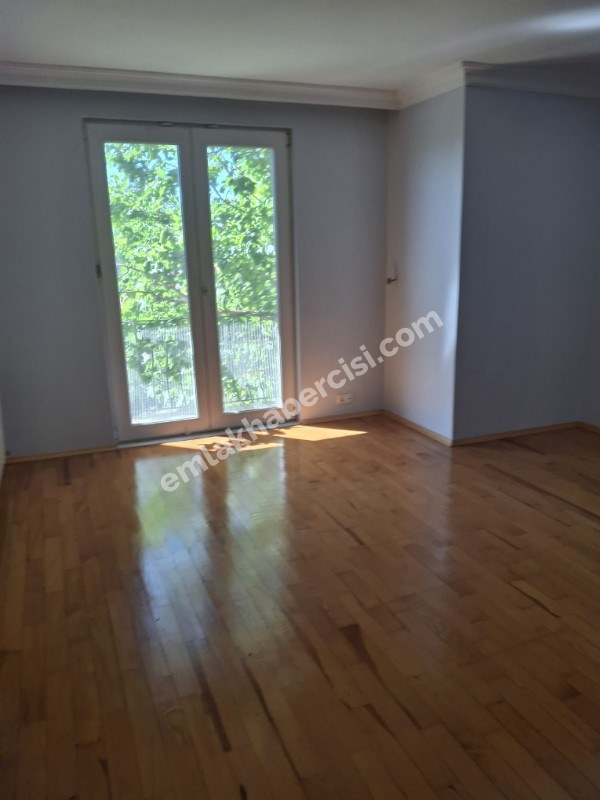 EMLAK HABERCİSİ' NDEN BADEMLİ'DE TED KARŞISINDA ERENDİZ SİTESİ 'NDE MÜSTAKİL BAHÇELİ VİLLA