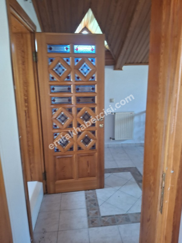 EMLAK HABERCİSİ' NDEN BADEMLİ'DE TED KARŞISINDA ERENDİZ SİTESİ 'NDE MÜSTAKİL BAHÇELİ VİLLA