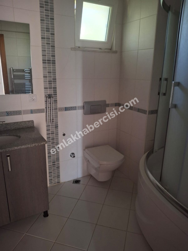 EMLAK HABERCİSİ' NDEN BADEMLİ'DE TED KARŞISINDA ERENDİZ SİTESİ 'NDE MÜSTAKİL BAHÇELİ VİLLA