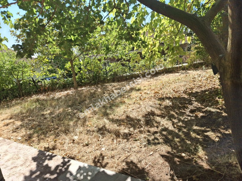 EMLAK HABERCİSİ' NDEN BADEMLİ'DE TED KARŞISINDA ERENDİZ SİTESİ 'NDE MÜSTAKİL BAHÇELİ VİLLA