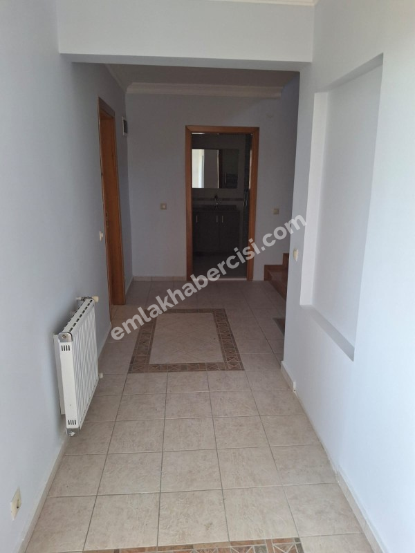 EMLAK HABERCİSİ' NDEN BADEMLİ'DE TED KARŞISINDA ERENDİZ SİTESİ 'NDE MÜSTAKİL BAHÇELİ VİLLA