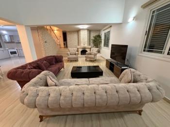 Girne Zeytinlik'de Full Eşyalı 3+1 Kiralık Villa