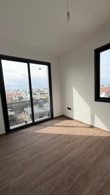 Lefkoşa Gönyeli Bölgesinde Satılık 2+1 Penthouse
