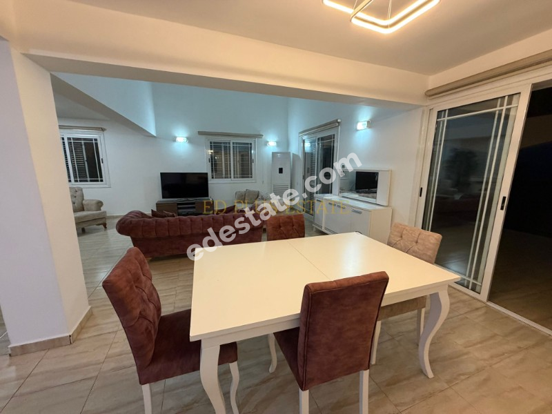 Girne Zeytinlik'de Full Eşyalı 3+1 Kiralık Villa