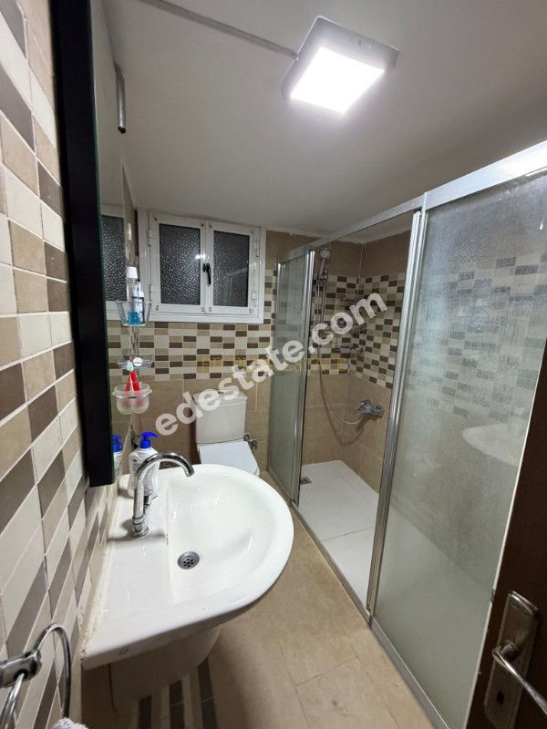 Girne Zeytinlik'de Full Eşyalı 3+1 Kiralık Villa