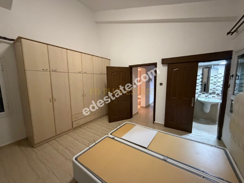 Girne Zeytinlik'de Full Eşyalı 3+1 Kiralık Villa