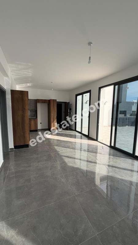 Lefkoşa Gönyeli Bölgesinde Satılık 2+1 Penthouse