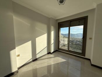 AKBÜK’TE PANORAMİK DENİZ MANZARALI, HAVUZLU VİLLA