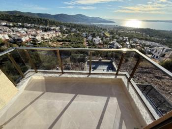 AKBÜK’TE PANORAMİK DENİZ MANZARALI, HAVUZLU VİLLA