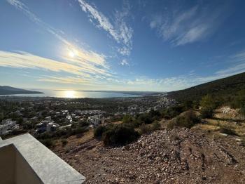 AKBÜK’TE PANORAMİK DENİZ MANZARALI, HAVUZLU VİLLA