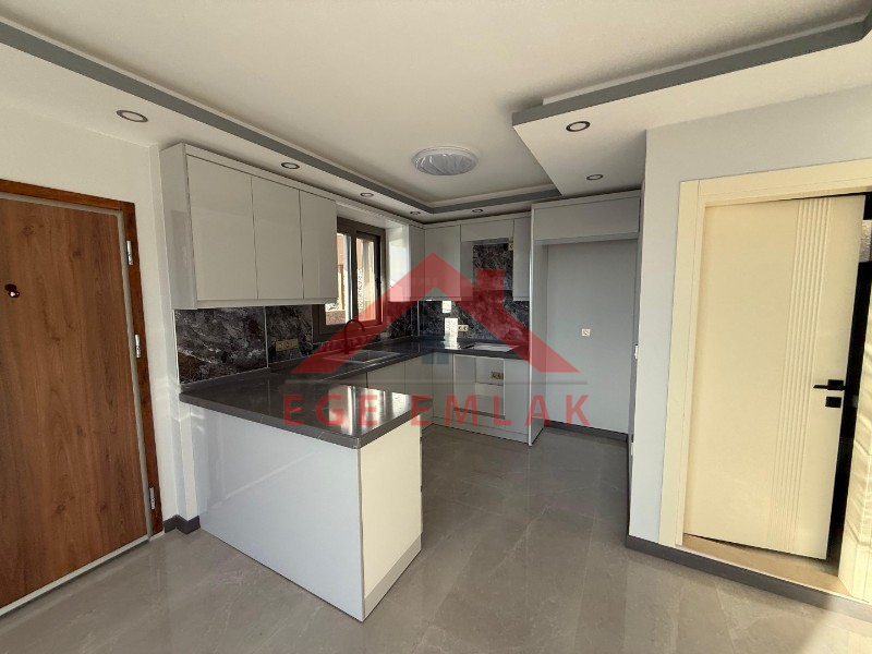 AKBÜK’TE PANORAMİK DENİZ MANZARALI, HAVUZLU VİLLA