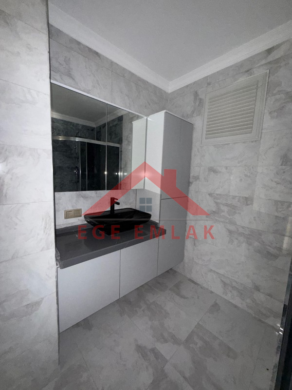 AKBÜK’TE PANORAMİK DENİZ MANZARALI, HAVUZLU VİLLA